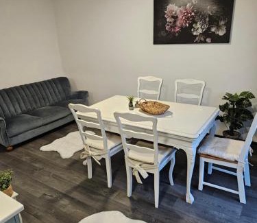 Humboldt - Gremberg Apartment | Large Central Apartment - MODERN & Fully Equipped - near fair