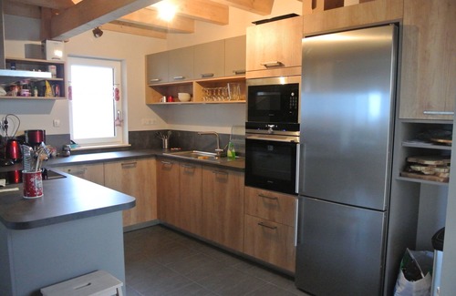 Laveissiere Ski Chalet | LARGE CHALET HEART OF RESORT, SKIS ON FOOT, FOR 15 PEOPLE 4 *