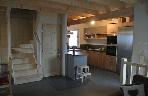 Laveissiere Ski Chalet | LARGE CHALET HEART OF RESORT, SKIS ON FOOT, FOR 15 PEOPLE 4 *