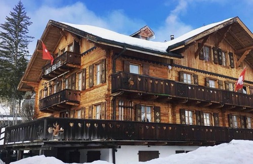 Morgins Ski Chalet | Large chalet to rent for 20 people