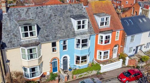 Gorleston-on-Sea House | Large character home, hot tub, beach 5 min walk