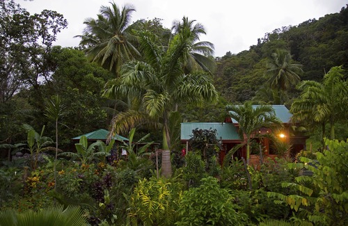 La Plaine House | Large charming bungalow in natural wood and several modules
