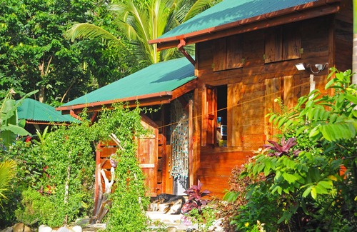 La Plaine House | Large charming bungalow in natural wood and several modules