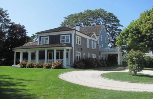 Barnstable County House | Large Chatham Home Overlooking the Atlantic