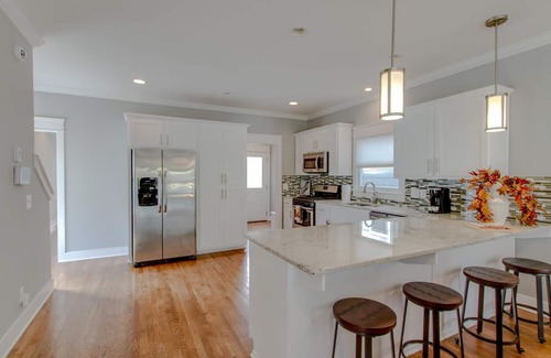 Hope Gardens House | Large City Home - 5 Min To Broadway - Sleeps 10