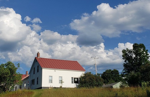 Waterbury Center House | Large, clean Winnabego with views of our goats