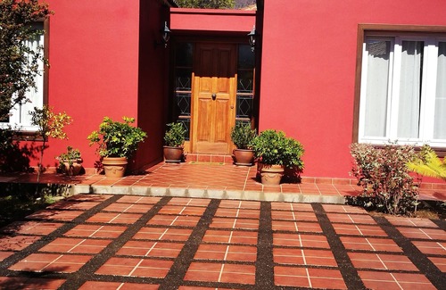 El Paso Villa | Large colonial style villa