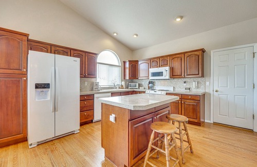 Briargate House | Large Colorado Springs Home w/View of Pikes Peak!