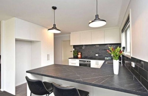 Invercargill House | Large Comfortable Modern 4 Bedroom Home