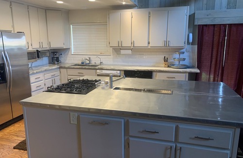 Discovery Bay House | Large Comfortable Waterfront Discovery Bay Home, new dock: up to 18 Guests
