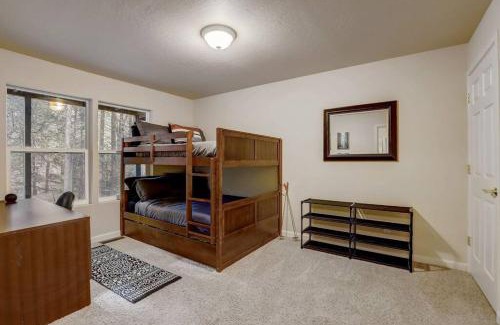 Iowa Hill House | Large Comfy Cabin near Rollins Lake & American River