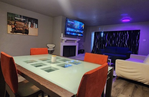 Las Colinas Condo | Large Condo + 2 car garage in the heart of Las Colinas, near Dallas.