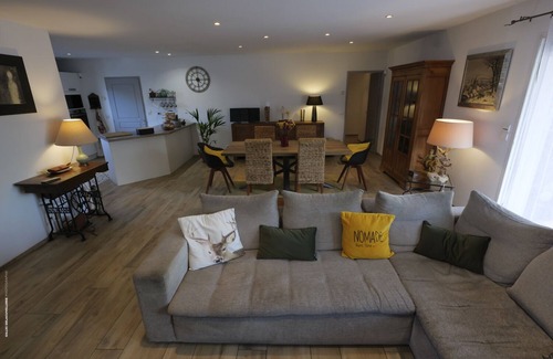 Perigny House | Large contemporary house near the sea