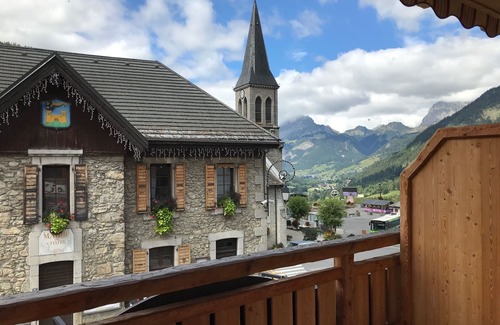 Chatel Apartment | Large, cosy 75 m2 apartment for 4/5 people located 50m from the slopes