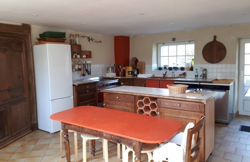 Vigoux Cottage | Large cottage in Berry 15 bedrooms, swimming pool
