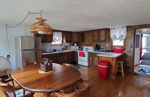 Swanton Cottage | Large Cottage: Private Beach/Stunning Sunsets/Kayaks/Fire Pit