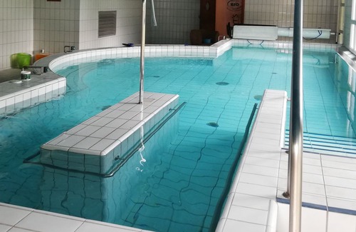Marciac House | Large cottage **** with heated indoor swimming pool in park in the heart of Marciac