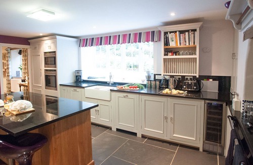 Mary Tavy House | Large country house with hot tub sleeping up to 12 in six bedrooms, perfect for special occasions