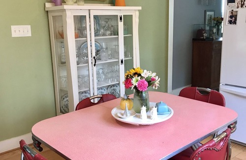 Patrick Henry House | Large Country House Near Monticello, UVA, Wineries