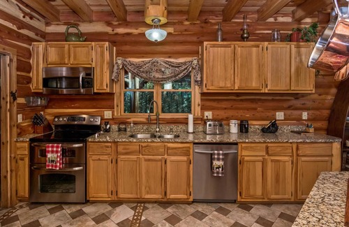 Leicester Cabin | Large Cozy Cabin in Asheville Area Mountains