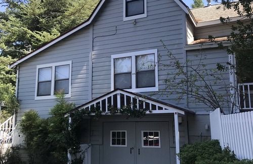 Nevada City Cottage | Large Cozy House Close to Town and Park