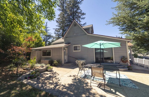 Nevada City Cottage | Large Cozy House Close to Town and Park
