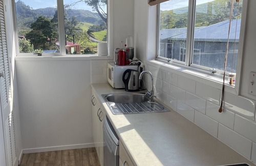 Whangapoua House | Large Cozy Kiwi Bach - 1 minute walk to one of New Zealand’s best beaches
