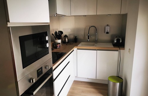 Libourne Apartment | LARGE COZY STUDIO LIBOURNE CENTER