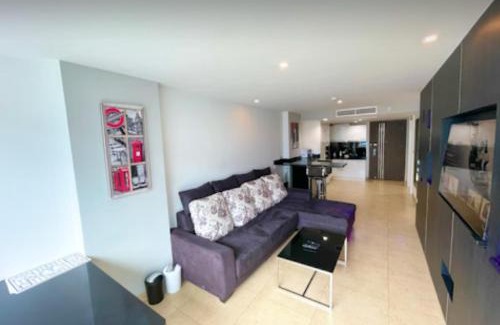 Central Pattaya Apartment | Large Deluxe Condo, Centara Azure Residence, Central Pattaya