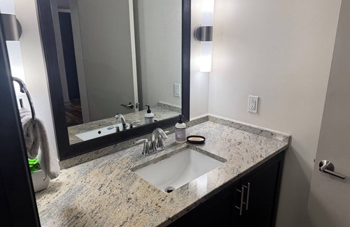 Downtown Dallas Apartment | Large downtown Dallas apartment with a view