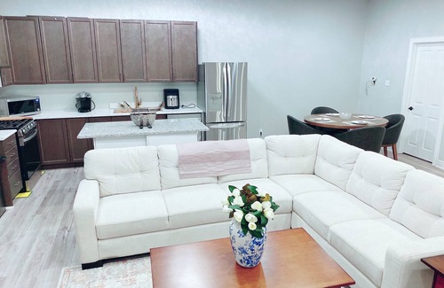 King Villa | Large Estate 3 Bedroom luxury Villa
