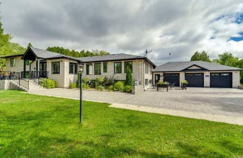 King House | Large Estate with Luxury Collection of Amenities