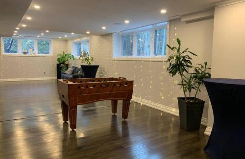 King House | Large Estate with Luxury Collection of Amenities