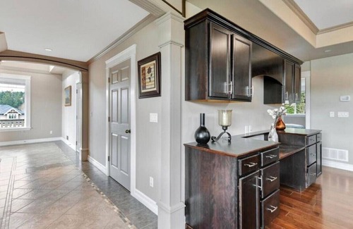 Mill Bay House | Large Executive Home in Mill Springs , 4 bd/3 ba