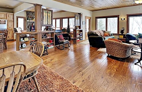 New Auburn Cabin | Large Executive Lake Home On Popular Northern Wisconsin Chain of Lakes