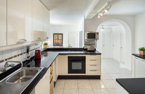 El Faro Villa | Large Family Villa 650m From Beach