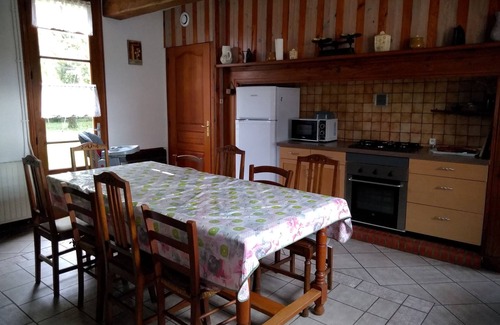 Feuquieres-en-Vimeu House | Large Family House Old Farmhouse, Good Location, Village Center