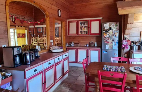 Poligny Ski Chalet | Large family chalet facing the mountains