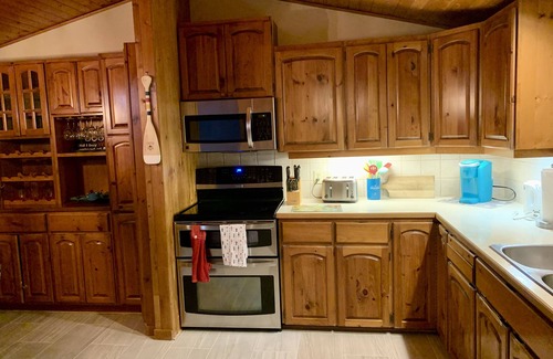 Grand Bend Cottage | Large family cottage in Grand Bend