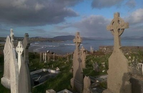 Ballinskelligs House | Large family friendly cottage, great wifi, 500 meters from beach, bar & resto!