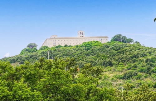 Cassino House | Large, family friendly cottage with panoramic views.