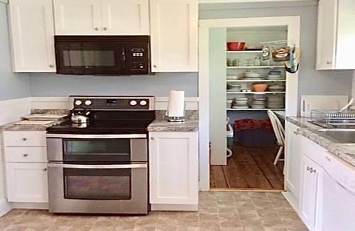 Williamstown Other | Large, family-friendly farmhouse located in the beautiful Berkshires