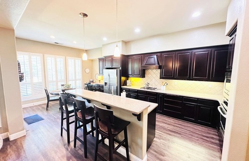 Chico House | Large family friendly home for all occasions!