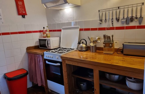 Janaillat Cottage | Large Family Gîte to Sleep 10, Heated Pool, Garden & Playarea, & Stunning Views.