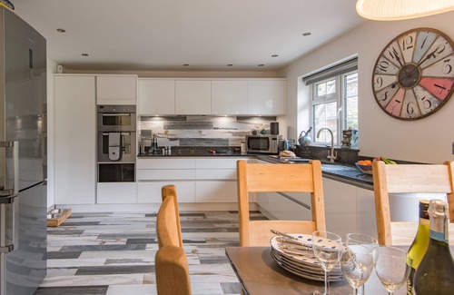 Alkham House | Large family holiday home with beautiful garden, sleeping 8 guests in the beautiful Kent countrysid