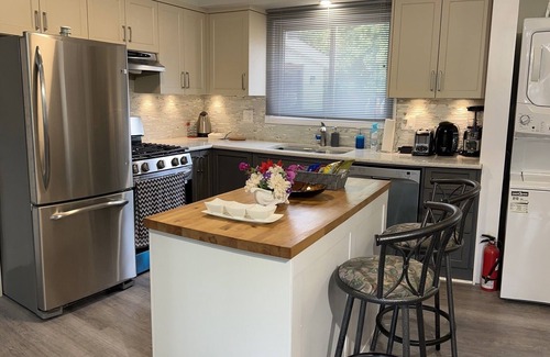 Westminster House | Large Family Home In A Great Location Calm and Cozy Bungalow newly furnished