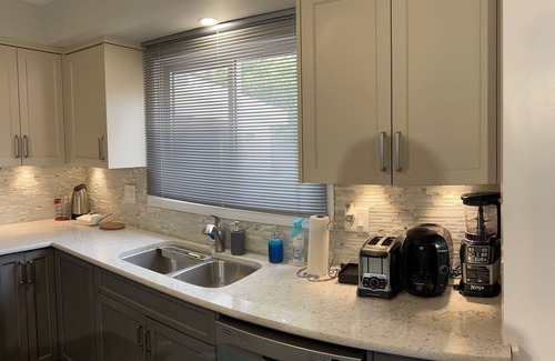 Westminster House | Large Family Home In A Great Location Calm and Cozy Bungalow newly furnished