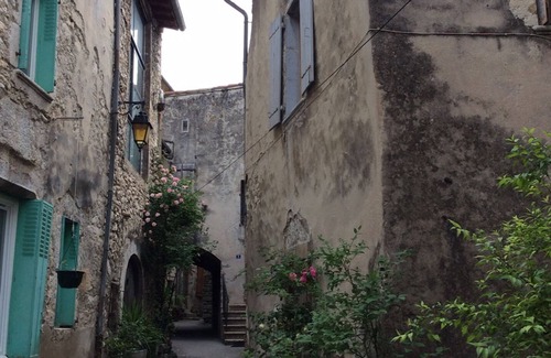 Saillans House | Large family home in the village, near the Drome