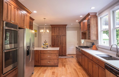 Bolton Landing House | Large family home in the heart of town.