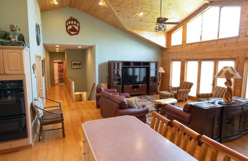 Bellaire House | Large family home, perfect for extended family gatherings
